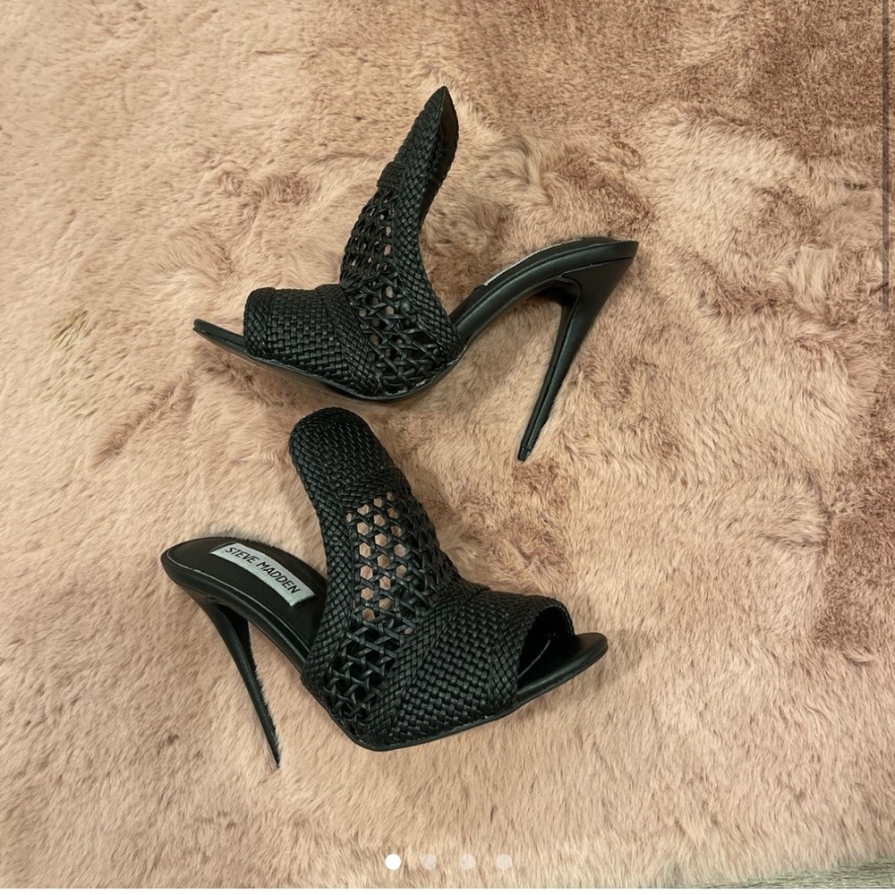 Steve Madden Black Heels - Brand New, never worn!
